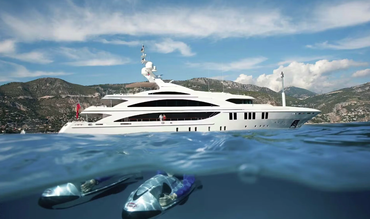 M/Y LA BLANCA