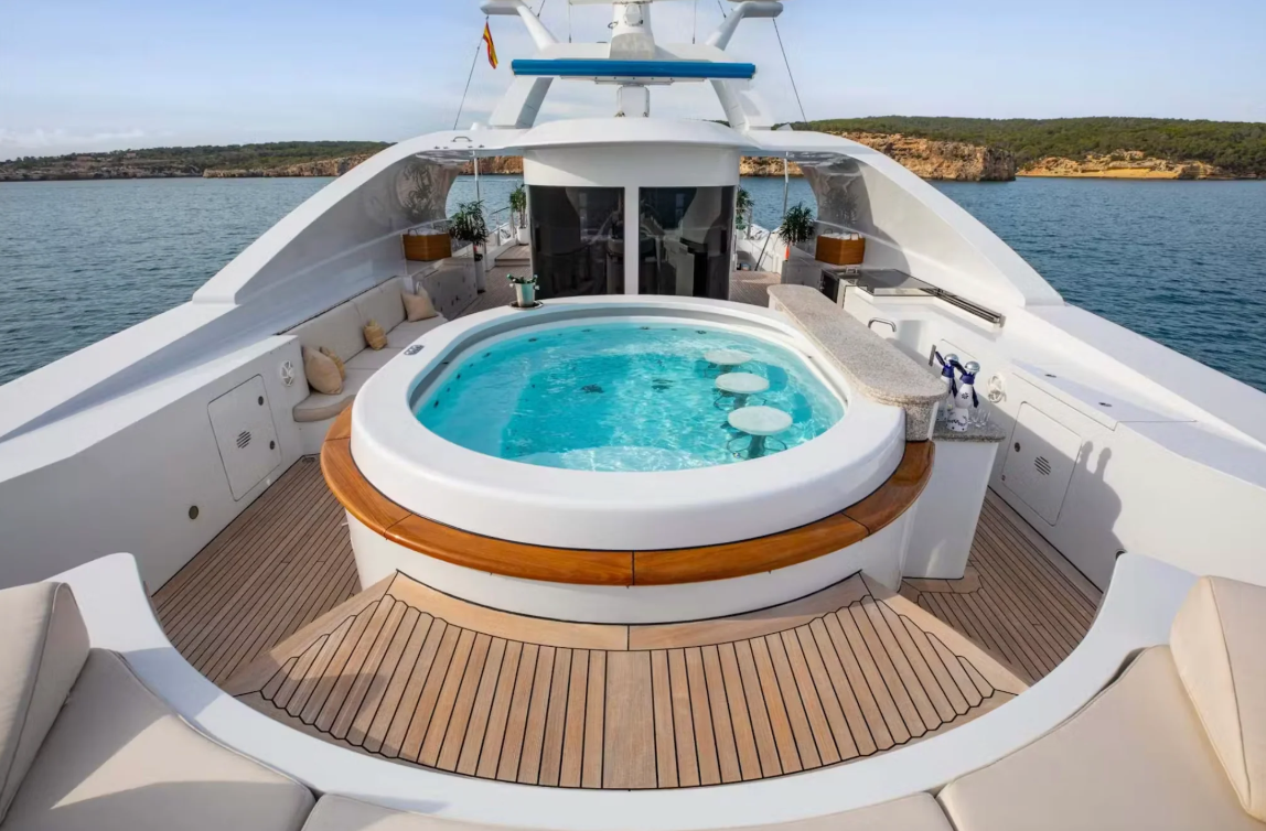 M/Y LA BLANCA