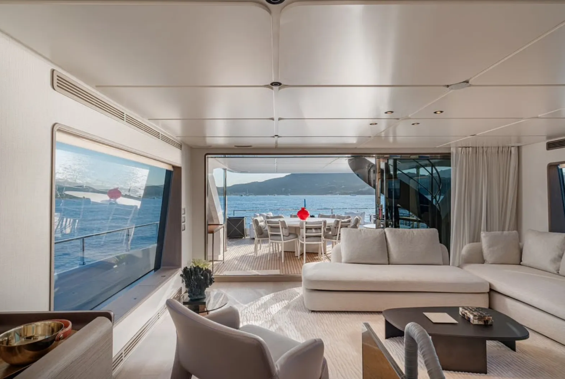 M/Y TWINS
