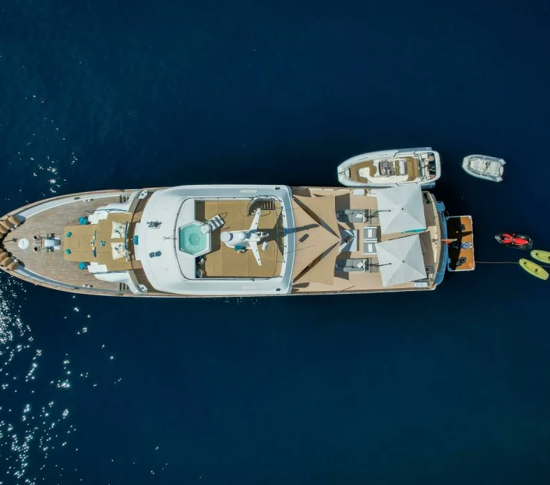 M/Y EVA