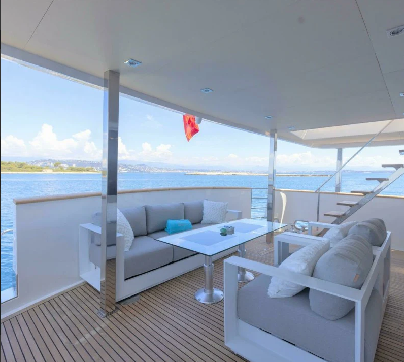 M/Y EVA
